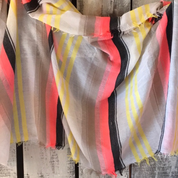 Steve Madden Blanket Wrap Scarf  76” x 33” - Picture 7 of 8